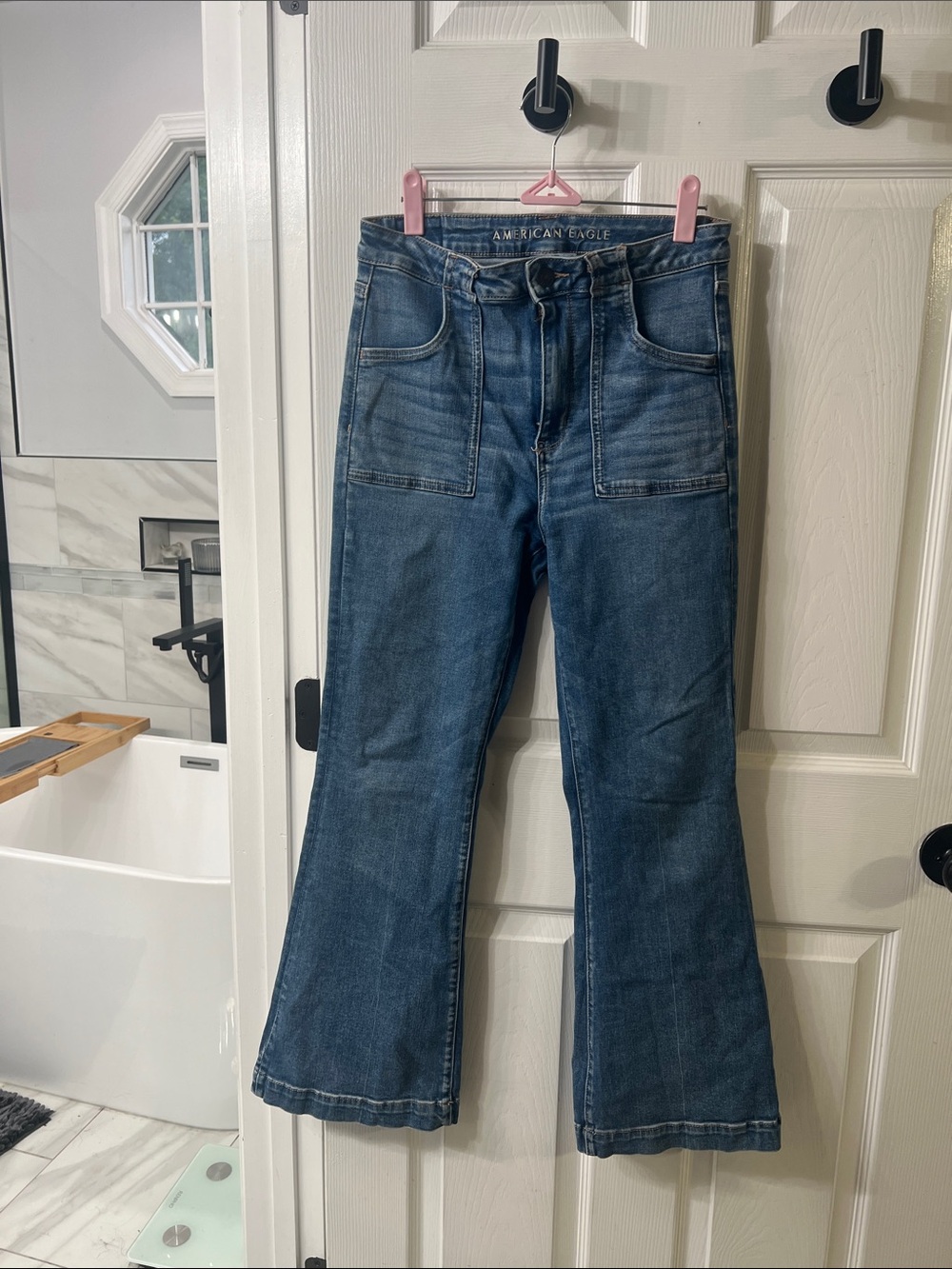 American Eagle Super Hi-Rise Flare Jeans Size 8 Short Patch Pocket Stretch